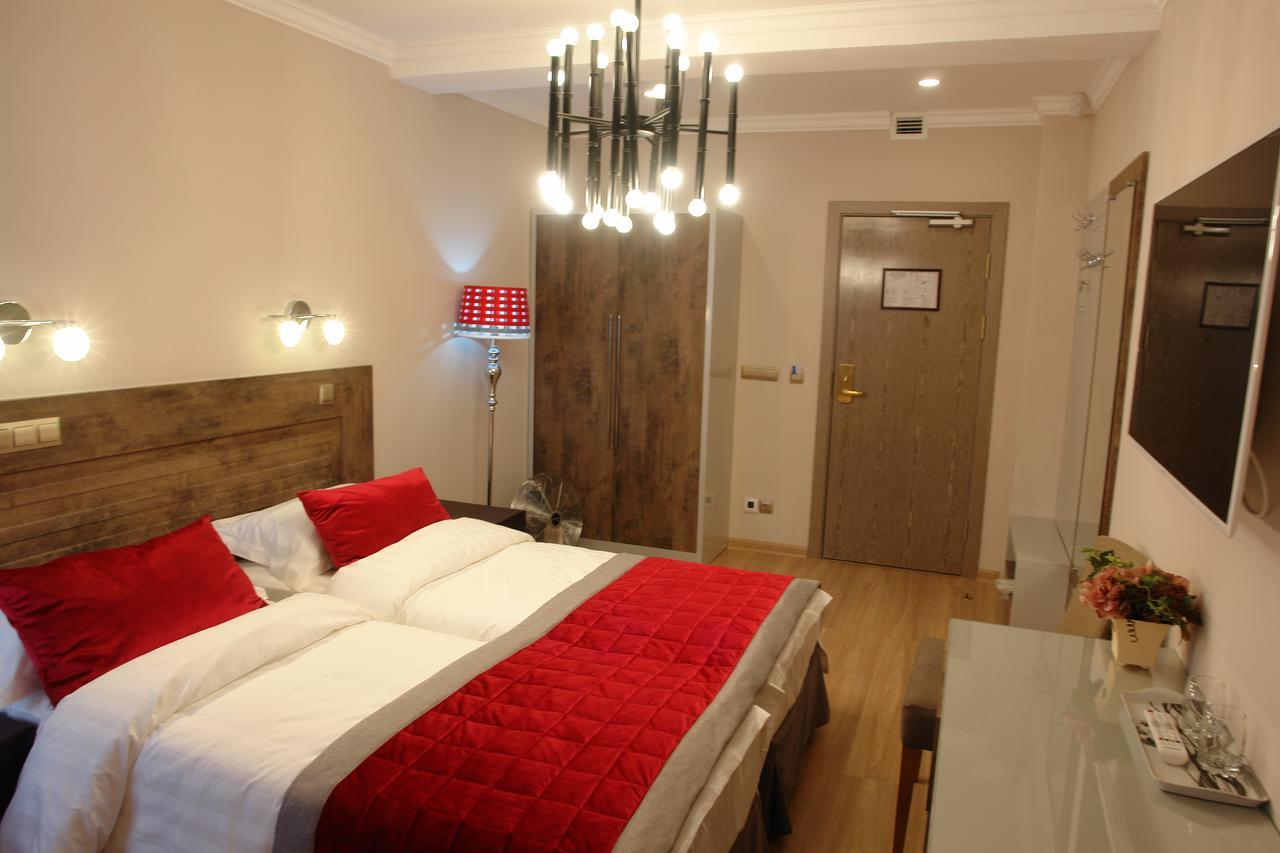 Grace Point Hotel Asztana Kültér fotó
